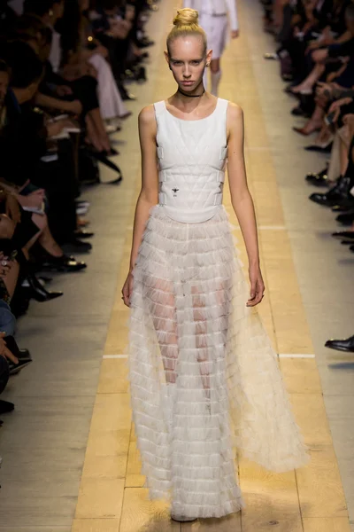 Look 5